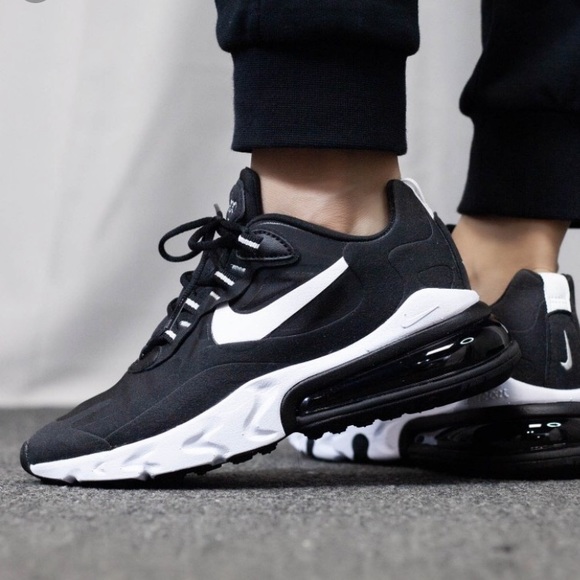 🖤Nike Air Max 270 ‘Black & White’ - Picture 2 of 8